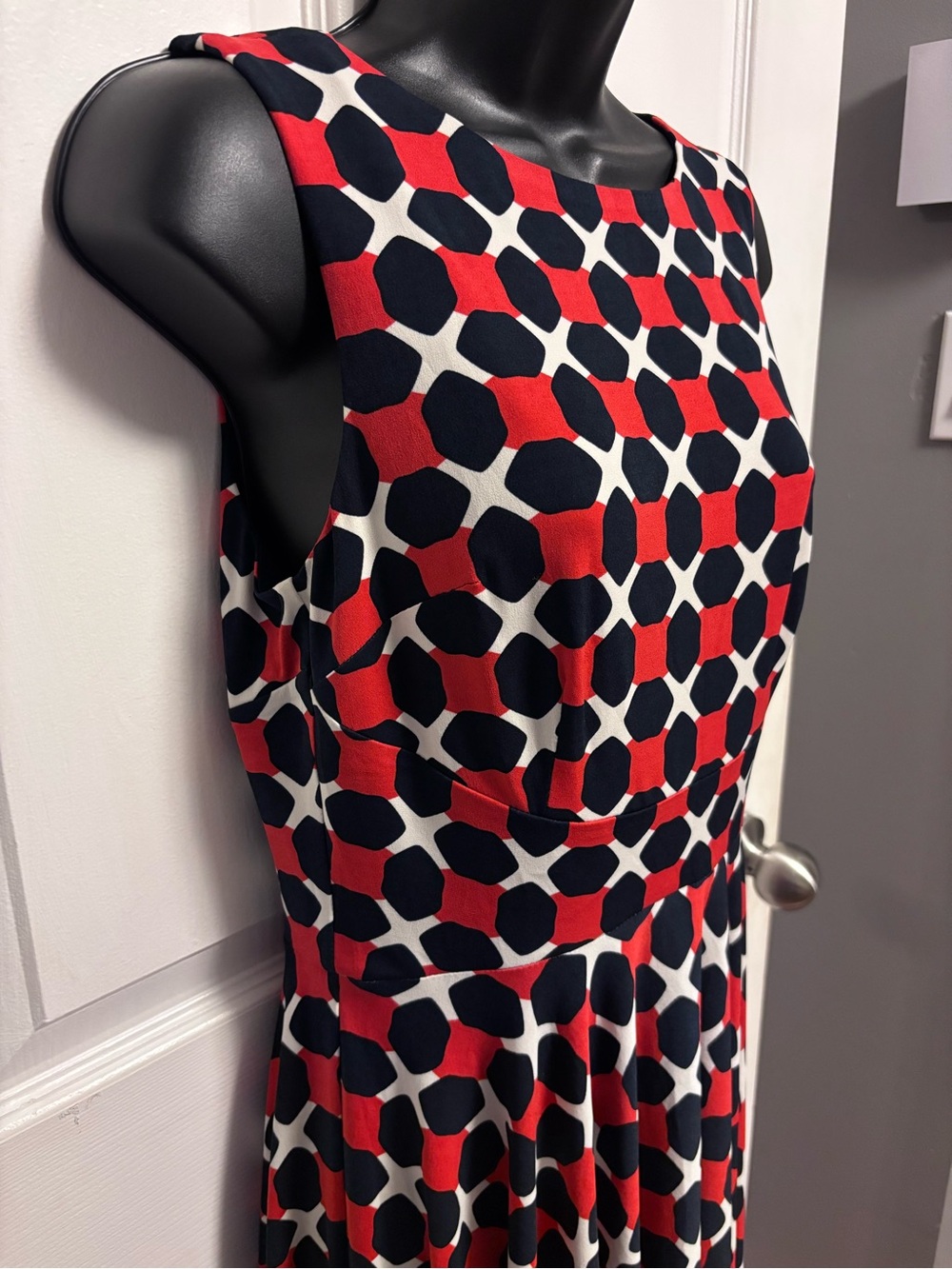 Donna Morgan Red Navy Blue Geometric Mod Pleated Fit Flare Dress 2